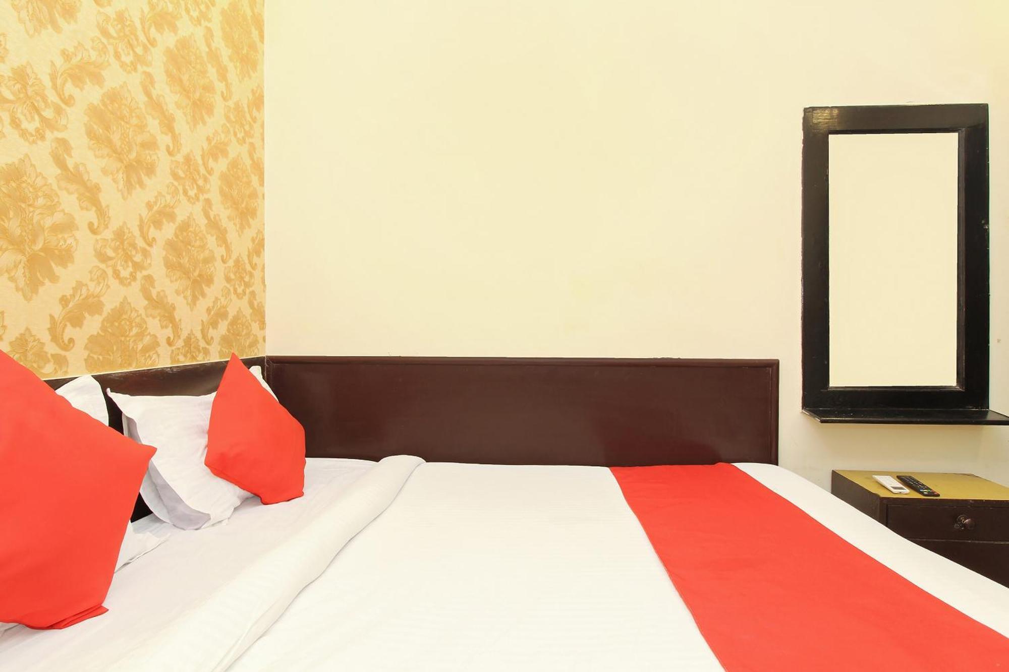 Hotel O Vasundhara Guest House Near Tankbund Secundurabad Esterno foto